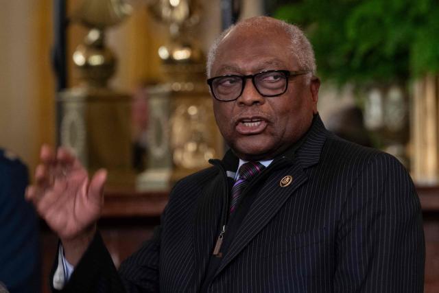 US Representative James Clyburn, Democrat of South Carolina, receives applause during a Presidential Citizens Medal ceremony at the White House in Washington, DC, on January 2, 2025. (Photo by Chris Kleponis / AFP)