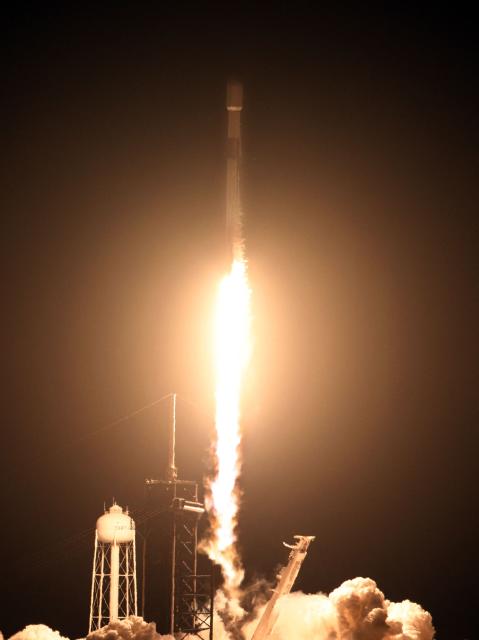 A SpaceX Falcon 9 rocket, carrying Firefly Aerospace's Blue Ghost and ispace's Resilience lunar landers, lifts off from Launch Complex 39A at the Kennedy Space Center in Cape Canaveral, Florida, on January 15, 2025. USA's Firefly and Japan's ispace aim to build on the success of Texas-based Intuitive Machines, which last year became the first company to successfully touch down on Earth's celestial neighbor. (Photo by Gregg Newton / Gregg Newton / AFP)