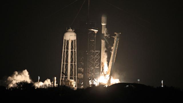 A SpaceX Falcon 9 rocket, carrying Firefly Aerospace's Blue Ghost and ispace's Resilience lunar landers, lifts off from Launch Complex 39A at the Kennedy Space Center in Cape Canaveral, Florida, on January 15, 2025. USA's Firefly and Japan's ispace aim to build on the success of Texas-based Intuitive Machines, which last year became the first company to successfully touch down on Earth's celestial neighbor. (Photo by Gregg Newton / Gregg Newton / AFP)