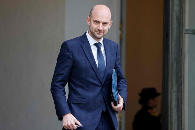 France's Minister for Europe and Foreign Affairs Jean-Noel Barrot leaves after the weekly cabinet meeting at the presidential Elysee Palace in Paris, on Janaury 15, 2025. (Photo by Ludovic MARIN / AFP)