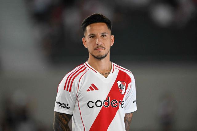 River Plate's forward Sebastian Driussi looks on during his presentation at Mas Monumental stadium in Buenos Aires on January 21, 2025. (Photo by LUIS ROBAYO / AFP)