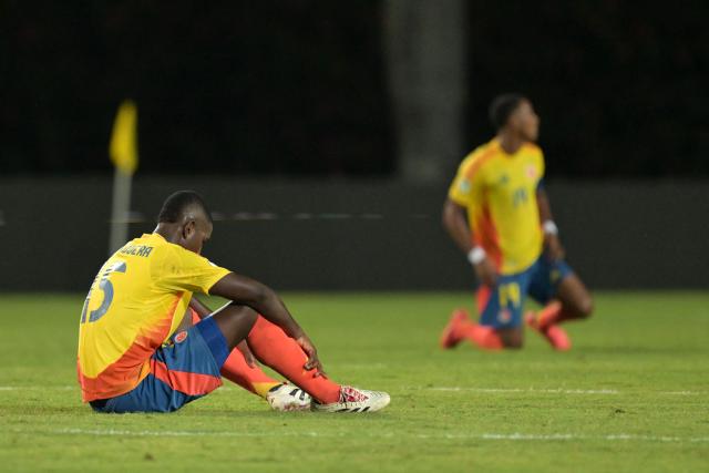 Colombia's midfielder #15 Yeimar Mosquera reacts after the 2025 South American U-20 football championship match between Argentina and Colombia at the Misael Delgado stadium in Valencia, Carabobo state, Venezuela on January 26, 2025. (Photo by JUAN BARRETO / AFP)