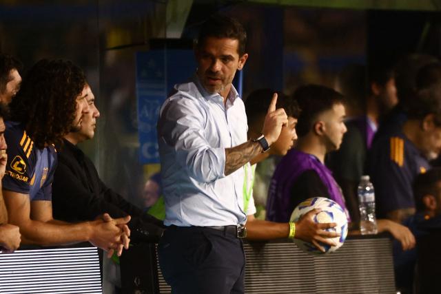 Boca Juniors' coach Fernando Gago gestures during the Argentine Professional Football League 2025 Apertura Tournament match between Boca Juniors and Rosario Central at La Bombonera stadium in Buenos Aires on February 28, 2025. (Photo by TOMAS CUESTA / AFP)