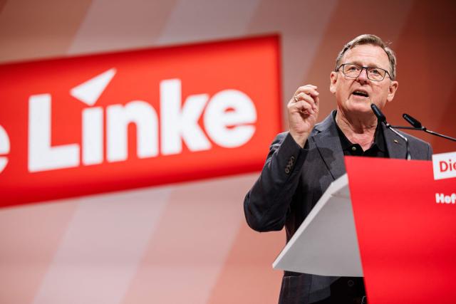 Germany's The Left (Die Linke) party politician Bodo Ramelow, one of the new Vice-Presidents of the Bundestag (lower house of parliament), addresses delegates during the two-day federal party congress in Chemnitz, eastern Germany on May 9, 2025. (Photo by JENS SCHLUETER / AFP)