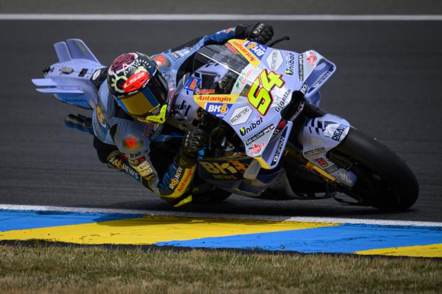 BK8 Gresini Racing MotoGP team's Spanish MotoGP rider Fermin Aldeguer rides during a France Moto GP Grand Prix free practice session at the Le Mans Circuit on May 9, 2025. (Photo by Loic VENANCE / AFP)