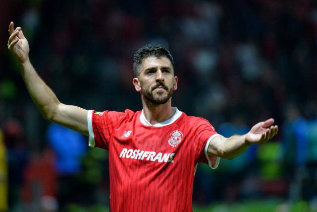 Toluca's Portuguese forward #26 Paulinho celebrates after scoring his team's second goal during the Liga MX Clausura tournament quarter-final second leg football match between Toluca and Monterrey at the Nemesio Diez Stadium in Toluca de Lerdo, State of Mexico, Mexico on May 10, 2025. (Photo by Mario Vazquez / AFP)