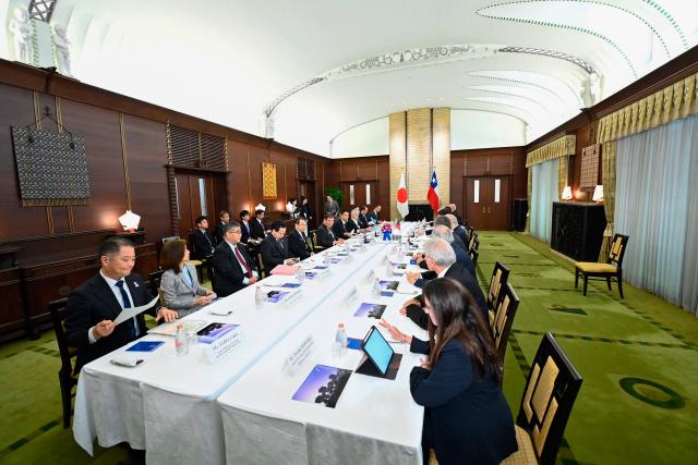 A general view of the Japan-Chile summit meeting between Chile's President Gabriel Boric and Japan's Prime Minister Shigeru Ishiba at the Prime Minister's Office in Tokyo on May 11, 2025. (Photo by David Mareuil / POOL / AFP)