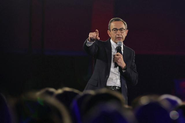 France's Minister of the Interior Bruno Retailleau addresses supporters during his end-of-campaign meeting for the presidency of the French right wing party Les Republicains (LR), in Boulogne-Billancourt, on the outskirts of paris, on May 11, 2025. (Photo by Thomas SAMSON / AFP)