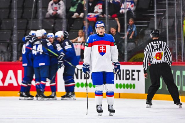 Slovakia’s defender #04 David Mudrak reacts after France’s forward #29 Louis Boudon scored 1-1 during the IIHF Men's Ice hockey World Championship match between Slovakia and France in Stockholm, on May 14, 2025. (Photo by Jonathan NACKSTRAND / AFP)