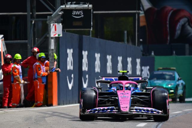 Alpine's Argentinian driver Franco Colapinto races during a practice session for the 2025 Emilia Romagna Formula One Grand Prix at the Imola autodrome in Imola, on May 17, 2025. (Photo by Andrej ISAKOVIC / AFP)