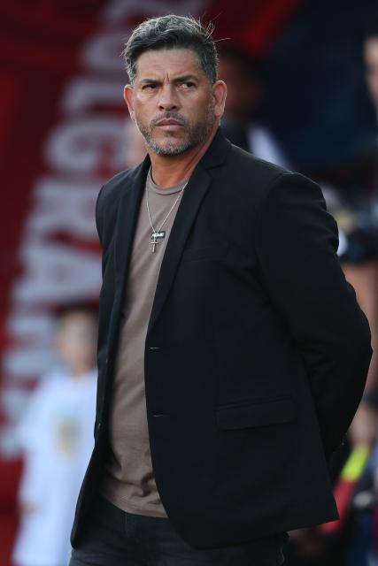 Platense's coach Segio Gomez looks on during the Argentine Professional Football League 2025 Apertura Tournament semi-final match between San Lorenzo and Platense at the Pedro Bidegain stadium in Buenos Aires on May 25, 2025. (Photo by ALEJANDRO PAGNI / AFP)