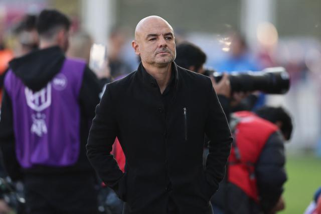 Platense's coach Favio Orsi looks on during the Argentine Professional Football League 2025 Apertura Tournament semi-final match between San Lorenzo and Platense at the Pedro Bidegain stadium in Buenos Aires on May 25, 2025. (Photo by ALEJANDRO PAGNI / AFP)