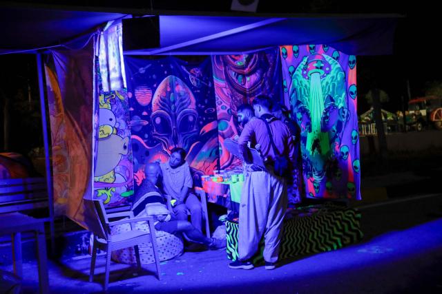 Youth from across Iraq and several European countries take part in in the Oceanic Avalanche Electronic Music Festival on top of the Haibat Sultan Mountain in the town of Koye (Koysinjaq), east of Arbil, the capital of the autonomous Kurdish region of northern Iraq, on May 31, 2025. (Photo by Safin HAMID / AFP)