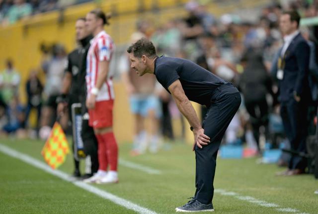 Atletico Madrid's Argentine head coach Diego Simeone gestures during the FIFA Club World Cup 2025 Group B football match between US Seattle Sounders and Spain's Atletico de Madrid at the Lumen Field stadium in Seattle on June 19, 2025. (Photo by JUAN MABROMATA / AFP)