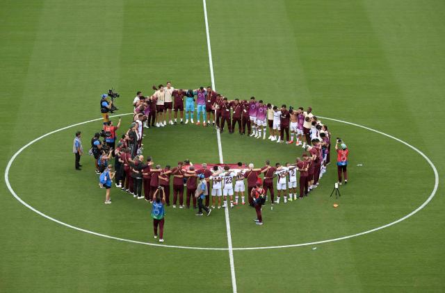 Fluminense players and staff celebrate after winning the FIFA Club World Cup 2025 round of 16 football match between Italy's Inter Milan and Brazil's Fluminense at the Bank of America Stadium in Charlotte on June 30, 2025. (Photo by Federico PARRA / AFP)