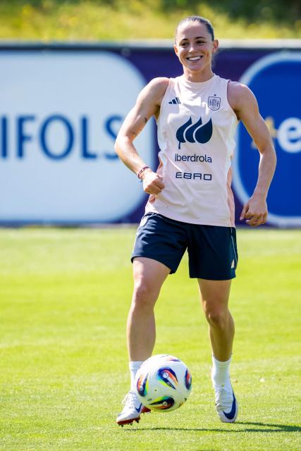 Spain's defender #02 Ona Batlle takes part in a training session ahead of the UEFA Women's Euro 2025 football tournament, at Juan-Antonio Samaranch Stadium, in Lausanne, on July 1, 2025. (Photo by Fabrice COFFRINI / AFP)