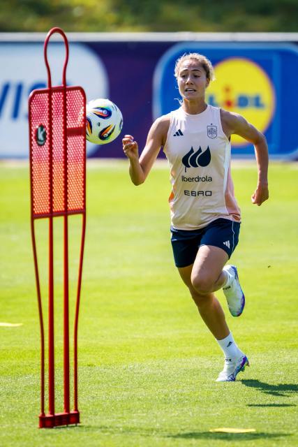 Spain's defender #14 Laia Aleixandri takes part in a training session ahead of the UEFA Women's Euro 2025 football tournament, at Juan-Antonio Samaranch Stadium, in Lausanne, on July 1, 2025. (Photo by Fabrice COFFRINI / AFP)
