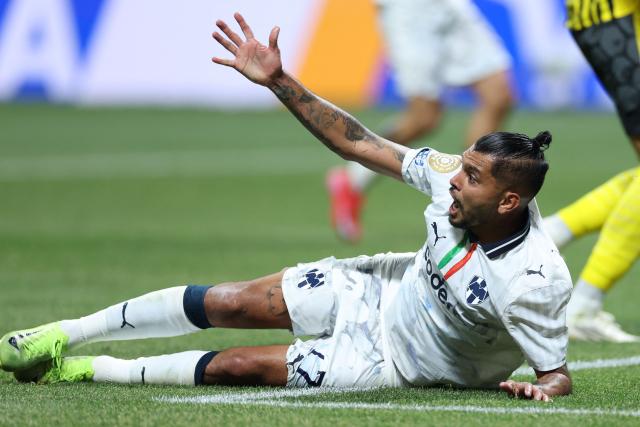 Monterrey's Mexican forward #17 Jesus Corona reacts during the FIFA Club World Cup 2025 round of 16 football match between Germany's Borussia Dortmund and Mexico's Monterrey at the Mercedes-Benz Stadium in Atlanta on July 1, 2025. (Photo by Charly TRIBALLEAU / AFP)