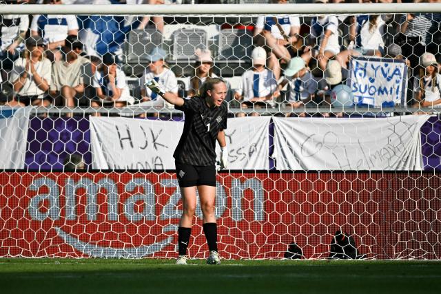 Iceland's goalkeeper #01 Cecilia Runarsdottir gives instructions to her teammates during the UEFA Women's Euro 2025 Group A football match between Iceland and Finland at the Arena Thun stadium in Thun on July 2, 2025.  (Photo by Fabrice COFFRINI / AFP)