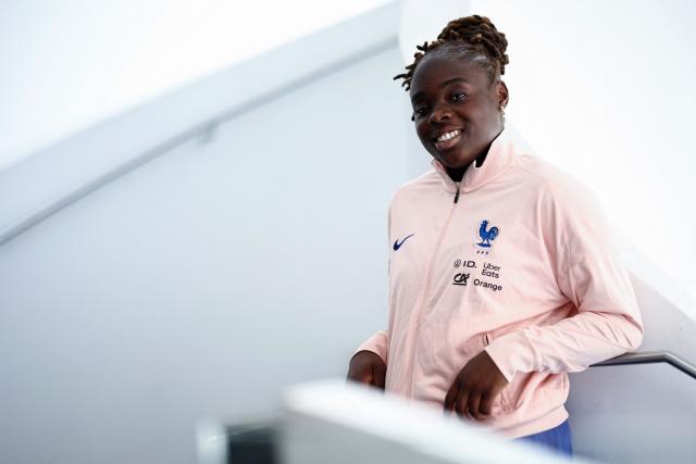 (FILES) France's midfielder #17 Sandy Baltimore poses during an interview in Clairefontaine-en-Yvelines, Paris' suburb, on June 18, 2025. After an impressive end to the season at Chelsea, forward Sandy Baltimore has taken on a new dimension with the French national team, where she is expected to start the clash against England on July 5, 2025 in her debut at the Euro. (Photo by Anne-Christine POUJOULAT / AFP)