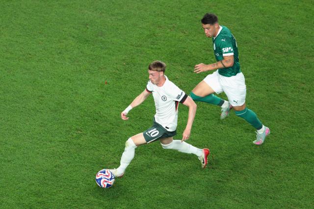Chelsea's English midfielder #10 Cole Palmer controls the ball during the FIFA Club World Cup 2025 quarterfinal football match between Brazil's Palmeiras and England's Chelsea at the Lincoln Financial Field Stadium in Philadelphia on July 4, 2025. (Photo by CHARLY TRIBALLEAU / AFP)