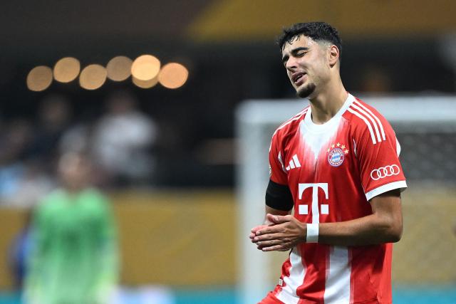 Bayern Munich's German midfielder #45 Aleksandar Pavlovic gestures during the FIFA Club World Cup 2025 quarterfinal football match between France's Paris Saint-Germain and Germany's Bayern Munich at the Mercedes-Benz Stadium in Atlanta on July 5, 2025. (Photo by PATRICIA DE MELO MOREIRA / AFP)