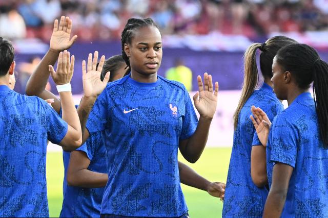 France's forward #12 Marie-Antoinette Katoto warms up ahead of the UEFA Women's Euro 2025 Group D football match between France and England at the Letzigrund Stadium in Zurich, on July 5, 2025. (Photo by SEBASTIEN BOZON / AFP)