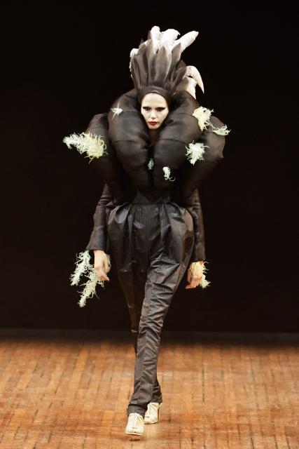 A model presents a creation for Viktor&Rolf during the Women's Haute-Couture Fall/Winter 2025-26 collection show in Paris, on July 8, 2025. (Photo by STEPHANE DE SAKUTIN / AFP)