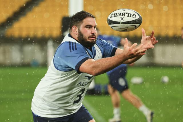 France's Régis Montagne trains during the captain's run ahead of the second international rugby Test match against New Zealand, at Sky Stadium in Wellington on July 11, 2025. (Photo by Marty MELVILLE / AFP)