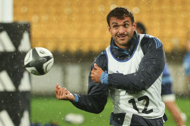 France's Esteban Abadie trains during the captain's run ahead of the second international rugby Test match against New Zealand, at Sky Stadium in Wellington on July 11, 2025. (Photo by Marty MELVILLE / AFP)