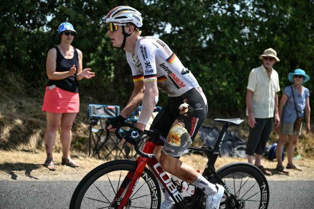 Intermarch - Wanty team's German rider Georg Zimmerman cycles, with visible injuries after suffering a crash, during the 9th stage of the 112th edition of the Tour de France cycling race, 174.1 km between Chinon and Chateauroux, central France, on July 13, 2025. (Photo by Marco BERTORELLO / AFP)