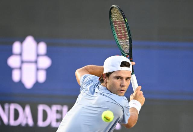 US' Aleksandar Kovacevic returns to Lebanon's Hady Habib during their Mexico ATP Open men's singles tennis match at the Cabo Sports Complex in Los Cabos, Baja California, Mexico on July 14, 2025. (Photo by Alfredo ESTRELLA / AFP)