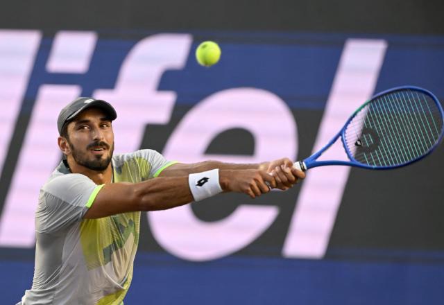 Lebanon's Hady Habib returns to US' Aleksandar Kovacevic during their Mexico ATP Open men's singles tennis match at the Cabo Sports Complex in Los Cabos, Baja California, Mexico on July 14, 2025. (Photo by Alfredo ESTRELLA / AFP)