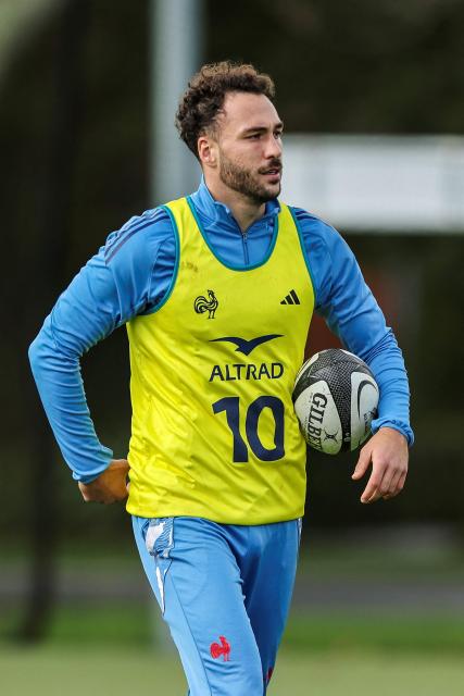 France's Lйo Berdeu takes part in a rugby training session ahead of the third Test match against the New Zealand All Blacks at King’s College in Auckland on July 15, 2025. (Photo by DJ Mills / AFP)