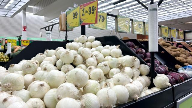 Vegetables imported from Mexico are seen at a supermarket in Houston, Texas, on July 15, 2025. The United States is imposing antidumping duties on most imports of fresh tomatoes from Mexico, the US Commerce Department said Monday as Washington alleged its neighbor engaged in  unfair trade. (Photo by RONALDO SCHEMIDT / AFP)