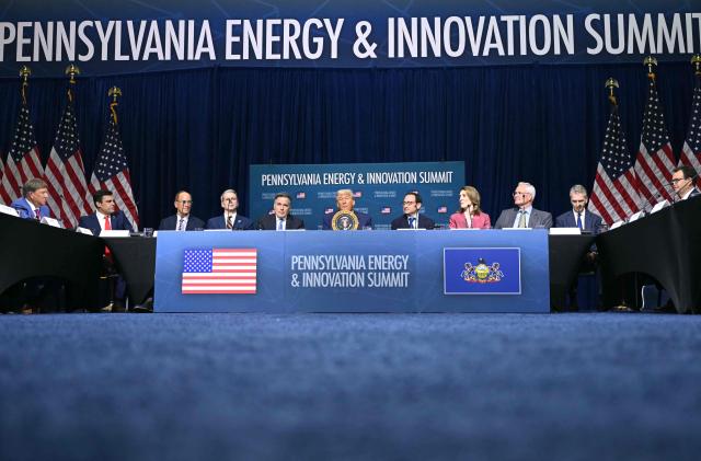 US President Donald Trump (C) speaks at the Pennsylvania Energy and Innovation Summit on the campus of Carnegie Mellon University in Pittsburgh, Pennsylvania on July 15, 2025. (Photo by ANDREW CABALLERO-REYNOLDS / AFP)