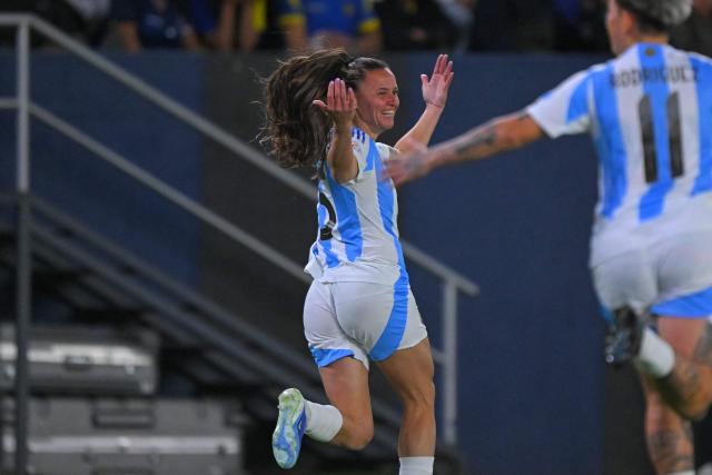 Argentina's defender #15 Maria Bonsegundo celebrates  scoring her team's second goal during the Women's Copa America 2025 football match between Ecuador and Argentina at the IDV stadium in Quito on July 24, 2025. (Photo by Rodrigo BUENDIA / AFP)