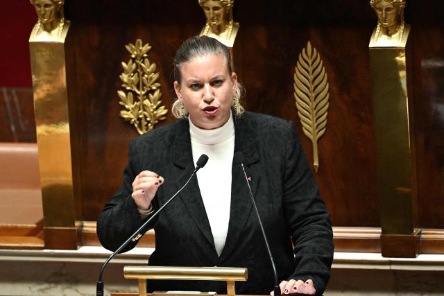 President of La France Insoumise - Nouveau Front Populaire parliamentary group Mathilde Panot delivers a speech following prime Minister's general policy statement during the parliamentary extraordinary session prior to a confidence vote over the government's austerity budget, at the National Assembly in Paris on September 8, 2025. France's parliament is expected to oust Prime Minister Francois Bayrou on September 8, 2025 after just nine months in office, plunging the key EU member into new political uncertainty and creating a painful dilemma for President Emmanuel Macron. Bayrou blindsided even his allies by calling a confidence vote to end a months-long standoff over his austerity budget, which foresees almost 44 billion euros ($52 billion) of cost savings to reduce France's debt pile. (Photo by Bertrand GUAY / AFP)