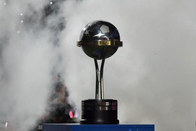 (FILES) View of the trophy before the Copa Sudamericana final football match between Argentina's Colon de Santa Fe and Ecuador's Independiente del Valle at the General Pablo Rojas stadium in Asuncion, on November 9, 2019. The Ramуn “Tahuichi” Aguilera stadium in Santa Cruz, Bolivia, was ruled out as the venue for the 2025 Copa Sudamericana final on November 22, 2025, and it will instead be played in Asunciуn on the same date, Conmebol announced on September 11, 2025. (Photo by NORBERTO DUARTE / AFP)
