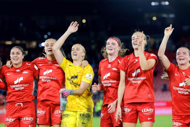 Brann's players celebrate winning the UEFA Champions League qualifying match between SK Brann Kvinner and Manchester United at Brann Stadium, in Bergen, Norway on September 11, 2025. (Photo by Paul S. Amundsen / NTB / AFP) / Norway OUT