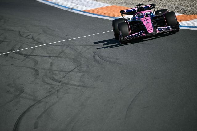 Alpine's French driver Pierre Gasly drives during the Q2 qualifying session of the Formula One Dutch Grand Prix at The Circuit Zandvoort, western Netherlands, on August 30, 2025. (Photo by NICOLAS TUCAT / AFP)