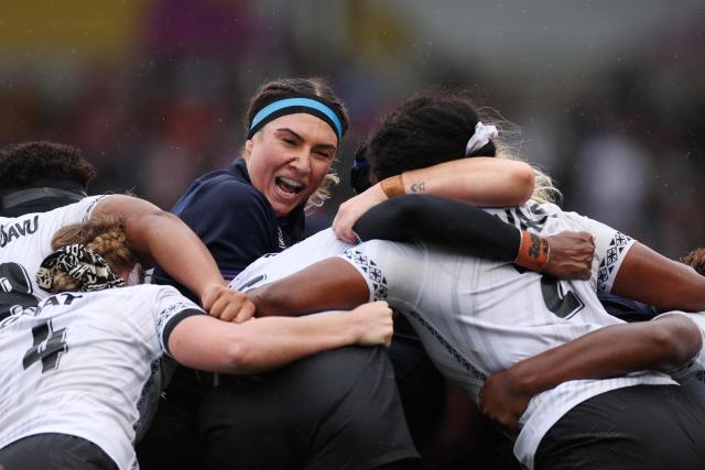 Scotland's lock Emma Wassell (C) is seen in the middle of a maul during the Women’s Rugby World Cup pool B match between Scotland and Fiji at Salford Community Stadium, Manchester, northwest England, on August 30, 2025. (Photo by Adrian Dennis / AFP)