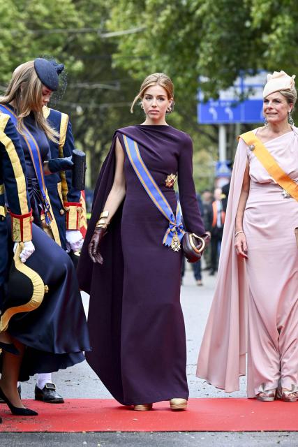(From L) Princess Ariane of Netherlands, Princess Alexia of Netherlands, and Princess Laurentien of Netherlands arrive at the Royal Theatre for the "Speech from the Throne" during Prinsjesdag (Budget Day). in The Hague, on September 16, 2025. Prince's Day, also known as Budget Day, is the traditional opening of the Dutch parliamentary year, with the King delivering the "Speech from the Throne". (Photo by Patrick Van EMST / ANP / AFP) / Netherlands OUT