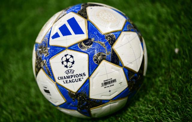 This picture shows the new soccer ball prior the UEFA Champions League first round day 1 football match between Juventus and Borussia Dortmund at the Allianz stadium in Turin, northern Italy, on September 16, 2025. (Photo by Marco BERTORELLO / AFP)