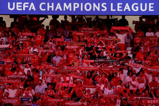 Benfica fans cheer for their team before the UEFA Champions League first round day 1 football match between SL Benfica and Garabagh at the Luz stadium in Lisbon on September 16, 2025. (Photo by FILIPE AMORIM / AFP)
