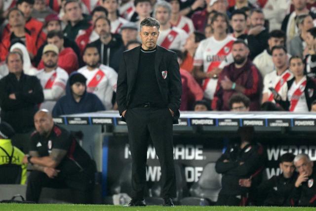 River Plate's head coach Marcelo Gallardo gestures during the Copa Libertadores quarterfinal first leg football match between Argentina's River Plate and Brazil's Palmeiras at the MAS Monumental Stadium in Buenos Aires on September 17, 2025. (Photo by Juan MABROMATA / AFP)