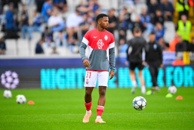 Monaco's Spanish forward #31 Ansu Fati controls the ball ahead of the UEFA Champions League first round day 1 football match between Club Brugge and AS Monaco at Jan Breydelstadion stadium, in Bruges, on September 18, 2025. (Photo by JOHN THYS / AFP)