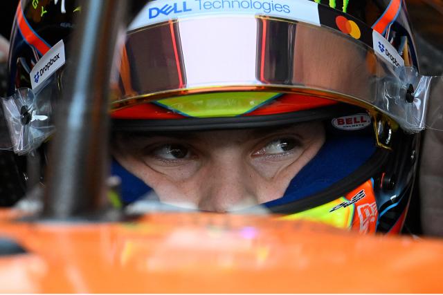 McLaren's Australian driver Oscar Piastri looks on as he sits in his car in the pits during a practice session of the Formula One Azerbaijan Grand Prix at the Baku City Circuit in Baku on September 19, 2025. (Photo by Alexander NEMENOV / AFP)