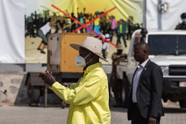 Ugandan President Yoweri Museveni (C) arrives at the electoral commission offices in Wakiso on September 23, 2025, to be officially nominated as a candidate for his seventh term in office. (Photo by BADRU KATUMBA / AFP)