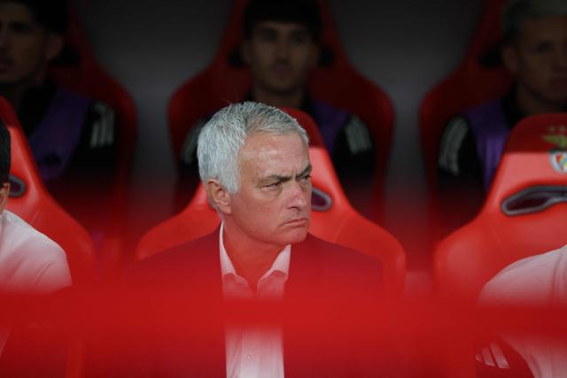 Benfica's Portuguese coach Jose Mourinho looks on prior the Portuguese League football match between SL Benfica and Rio Ave FC at the Luz stadium in Lisbon, on September 23, 2025. (Photo by PATRICIA DE MELO MOREIRA / AFP)